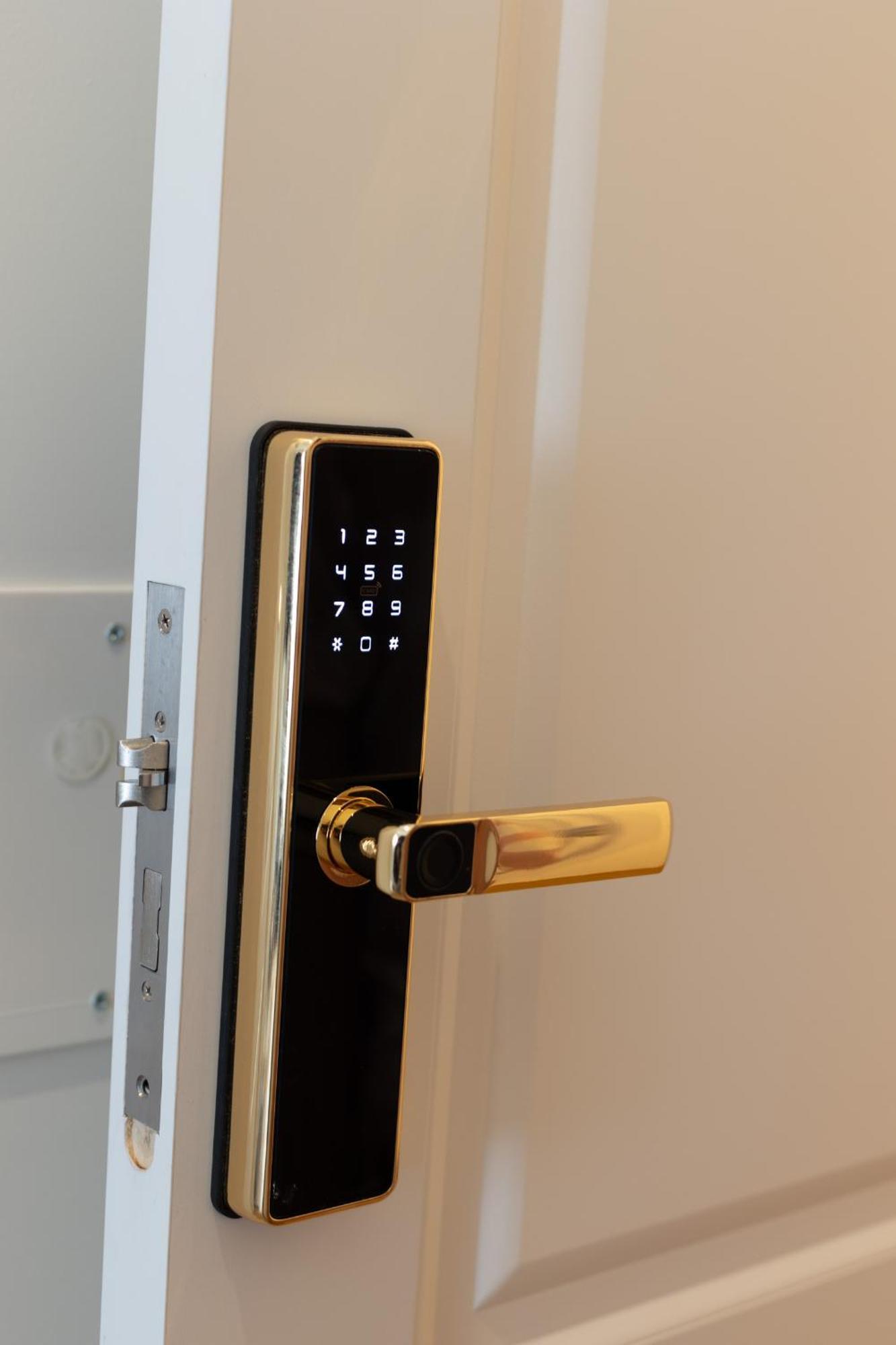 De Vince Suites - Luxury Rooms - Roma Termini エクステリア 写真