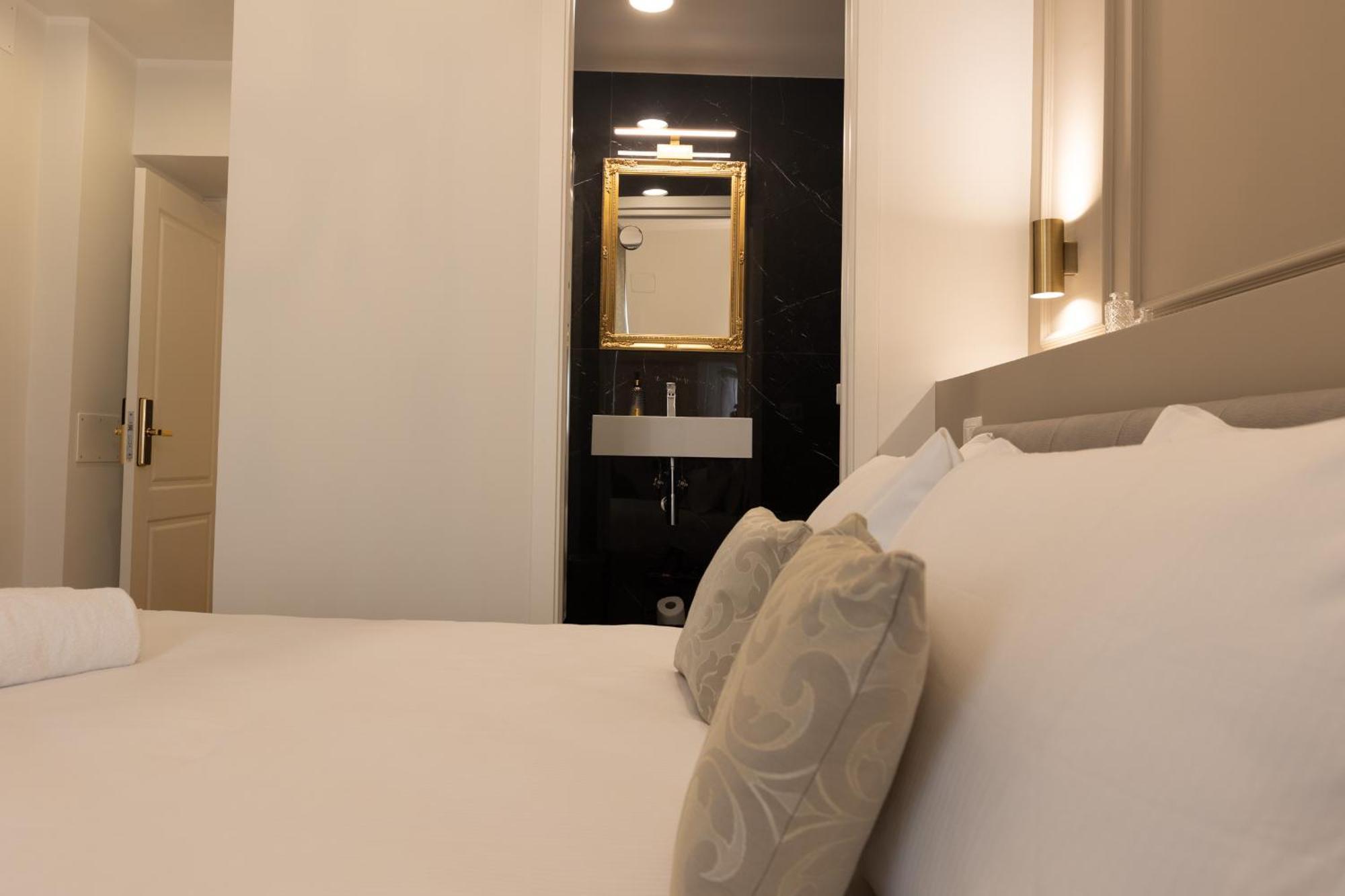 De Vince Suites - Luxury Rooms - Roma Termini エクステリア 写真