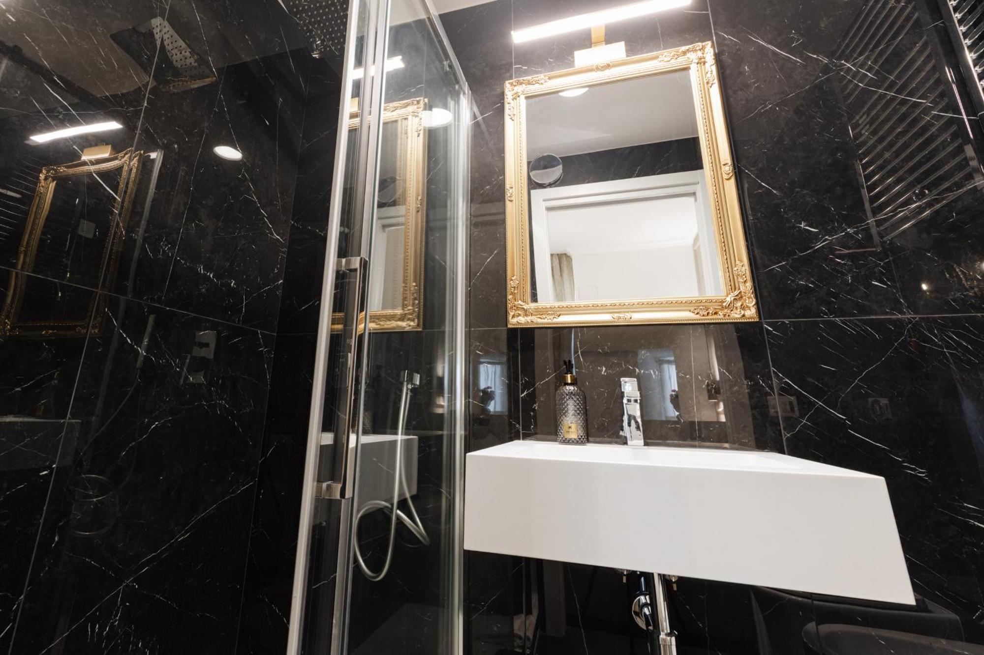 De Vince Suites - Luxury Rooms - Roma Termini エクステリア 写真