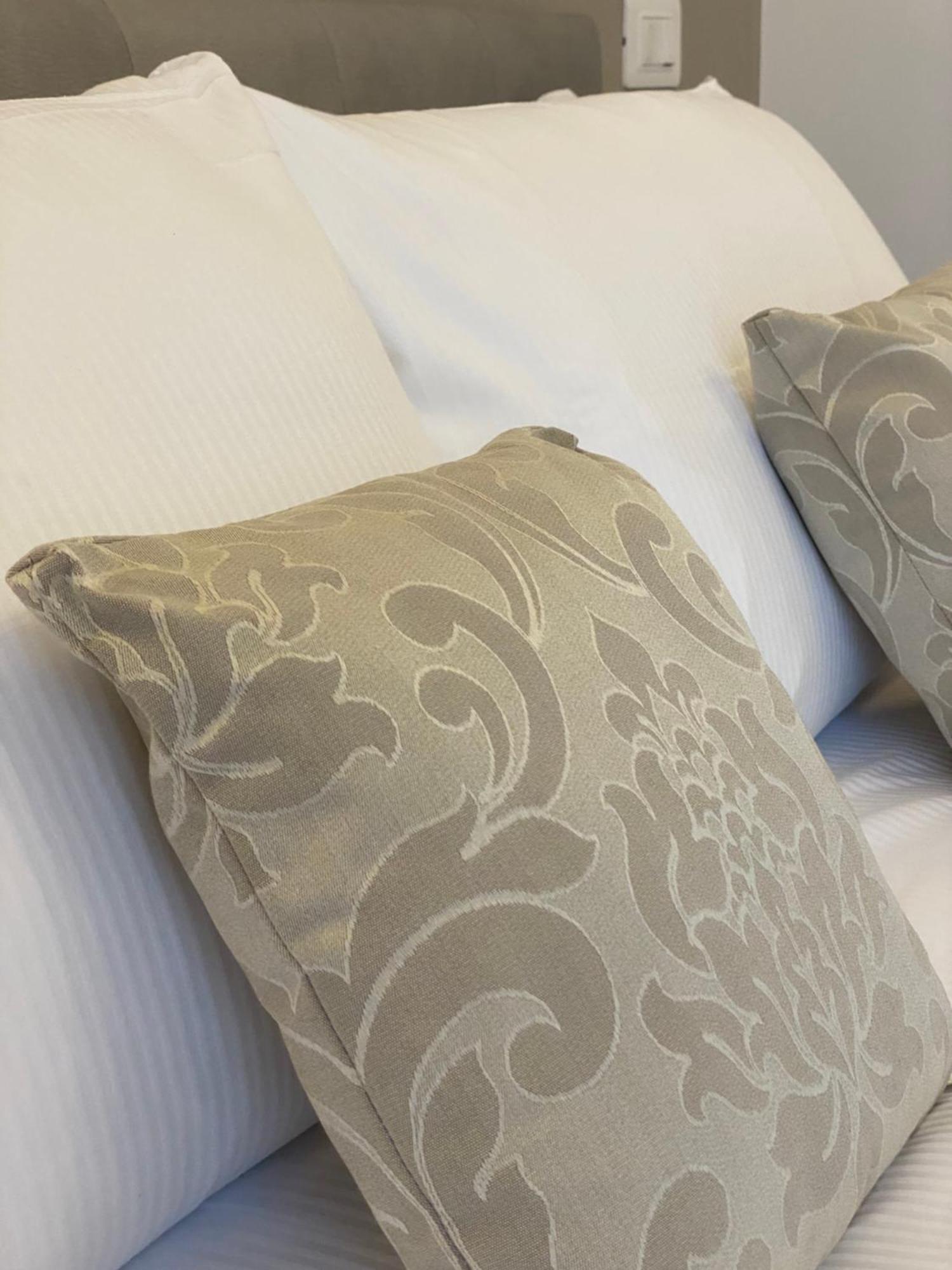 De Vince Suites - Luxury Rooms - Roma Termini エクステリア 写真