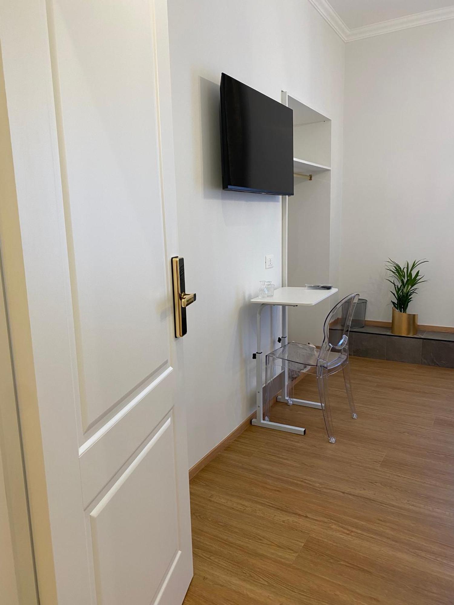 De Vince Suites - Luxury Rooms - Roma Termini エクステリア 写真