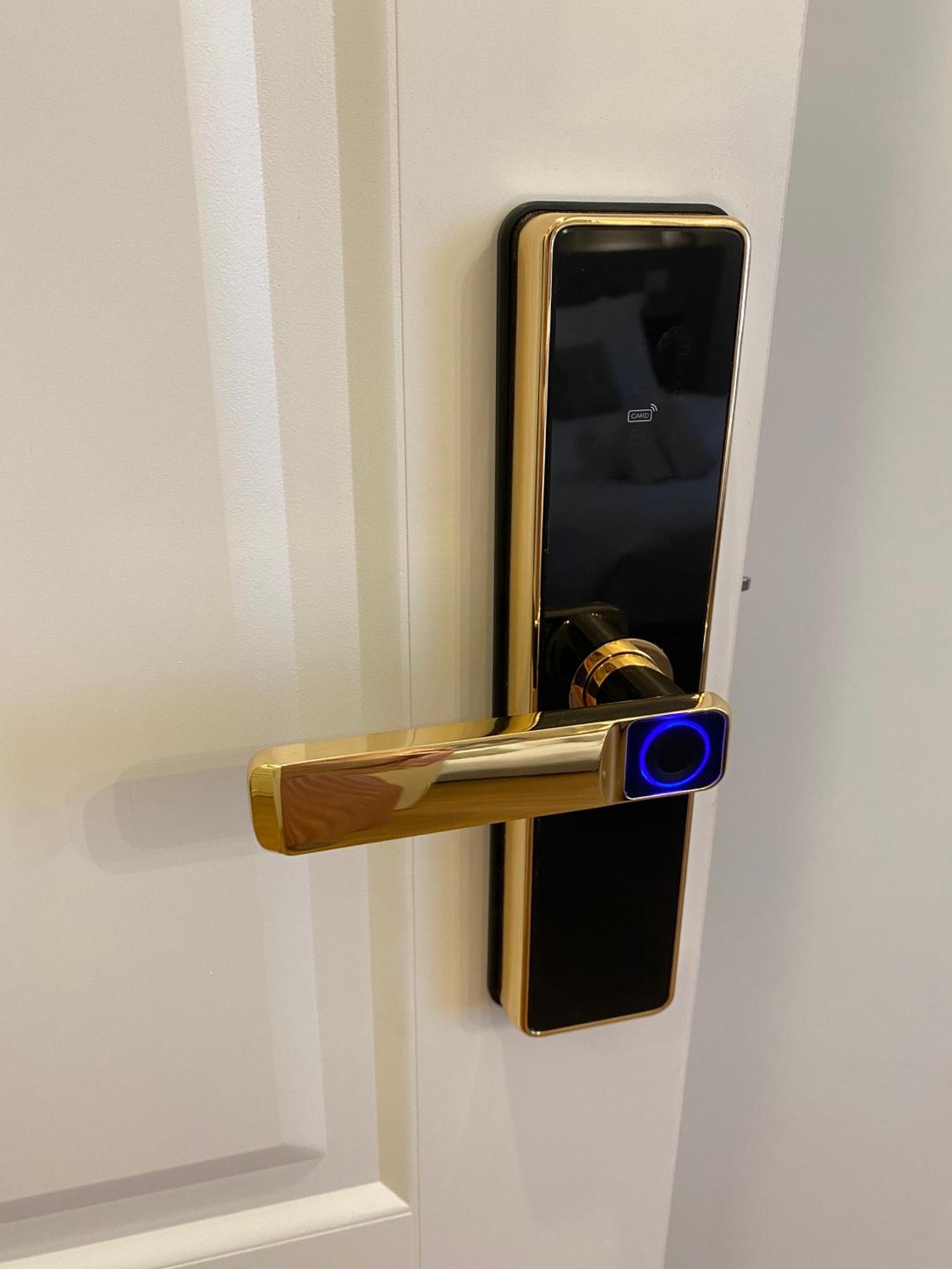 De Vince Suites - Luxury Rooms - Roma Termini エクステリア 写真