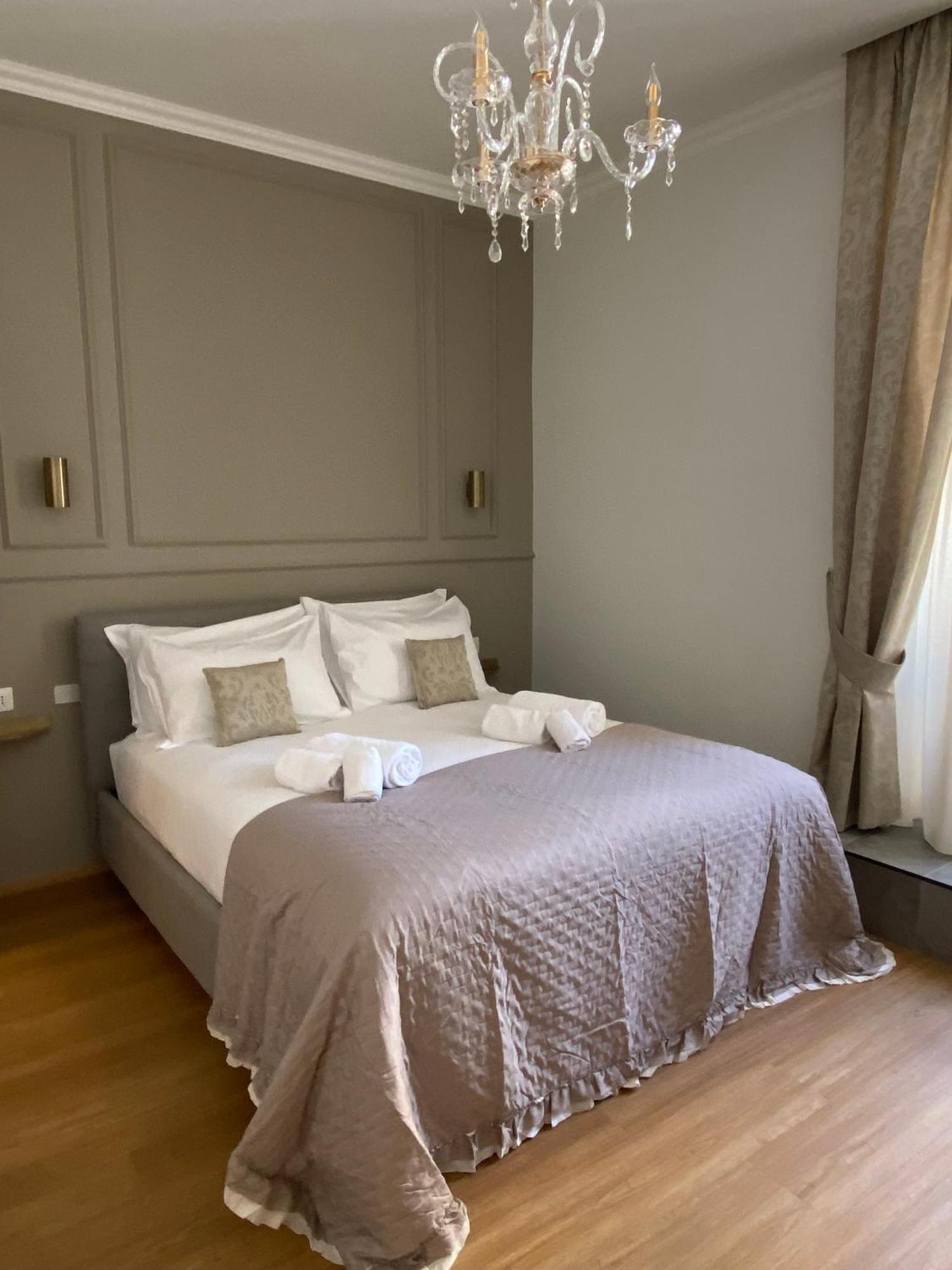 De Vince Suites - Luxury Rooms - Roma Termini エクステリア 写真