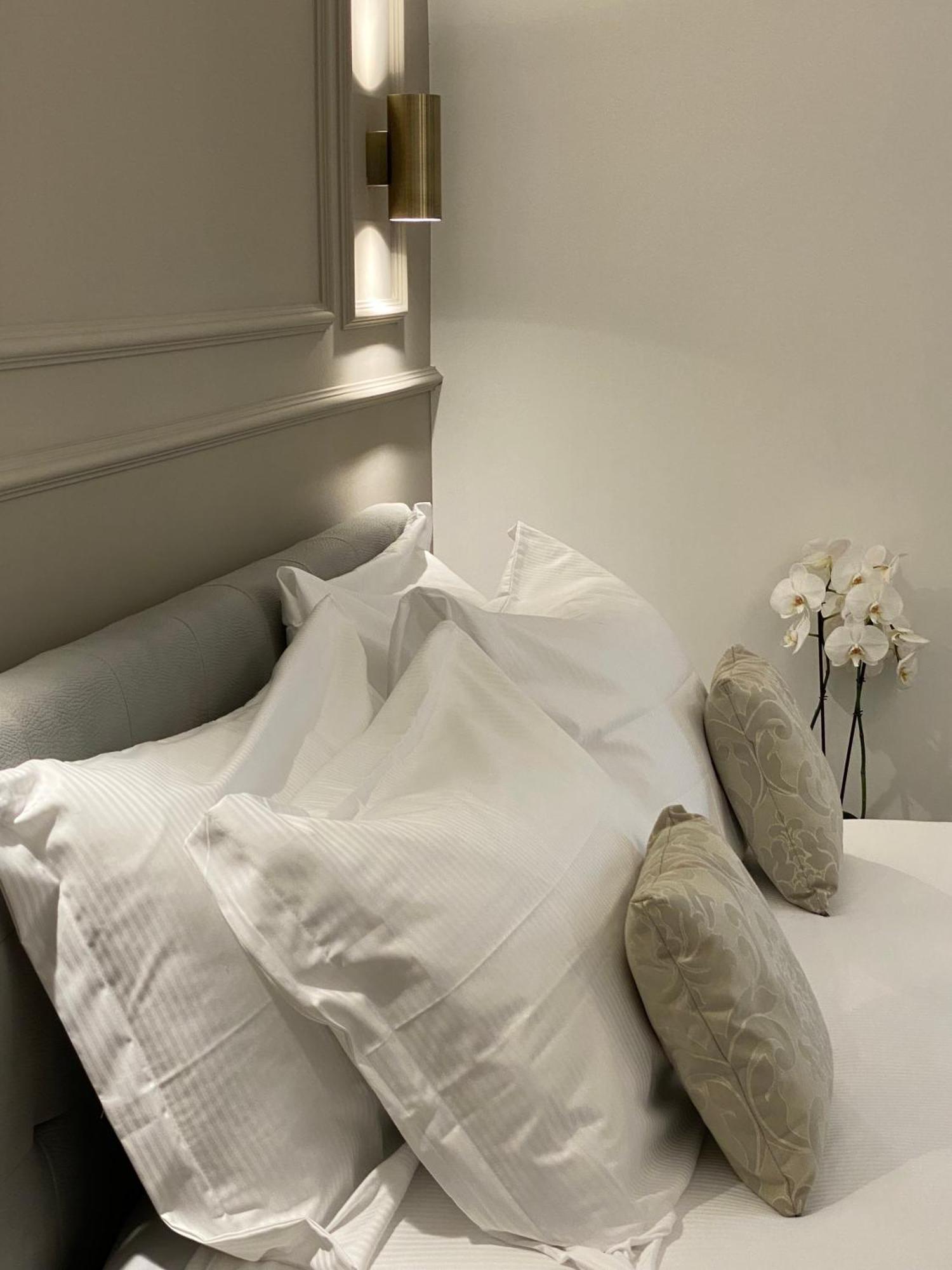 De Vince Suites - Luxury Rooms - Roma Termini エクステリア 写真